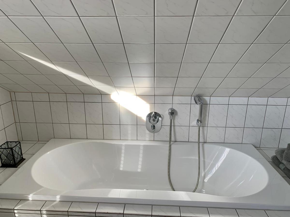 Meine Oase Ferienwohnung !!! Nicht Fuer Monteure !!! Хорн-Бад Майнберг Екстериор снимка